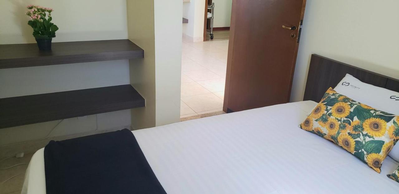 Infinity Hotel 戈亚尼亚 外观 照片