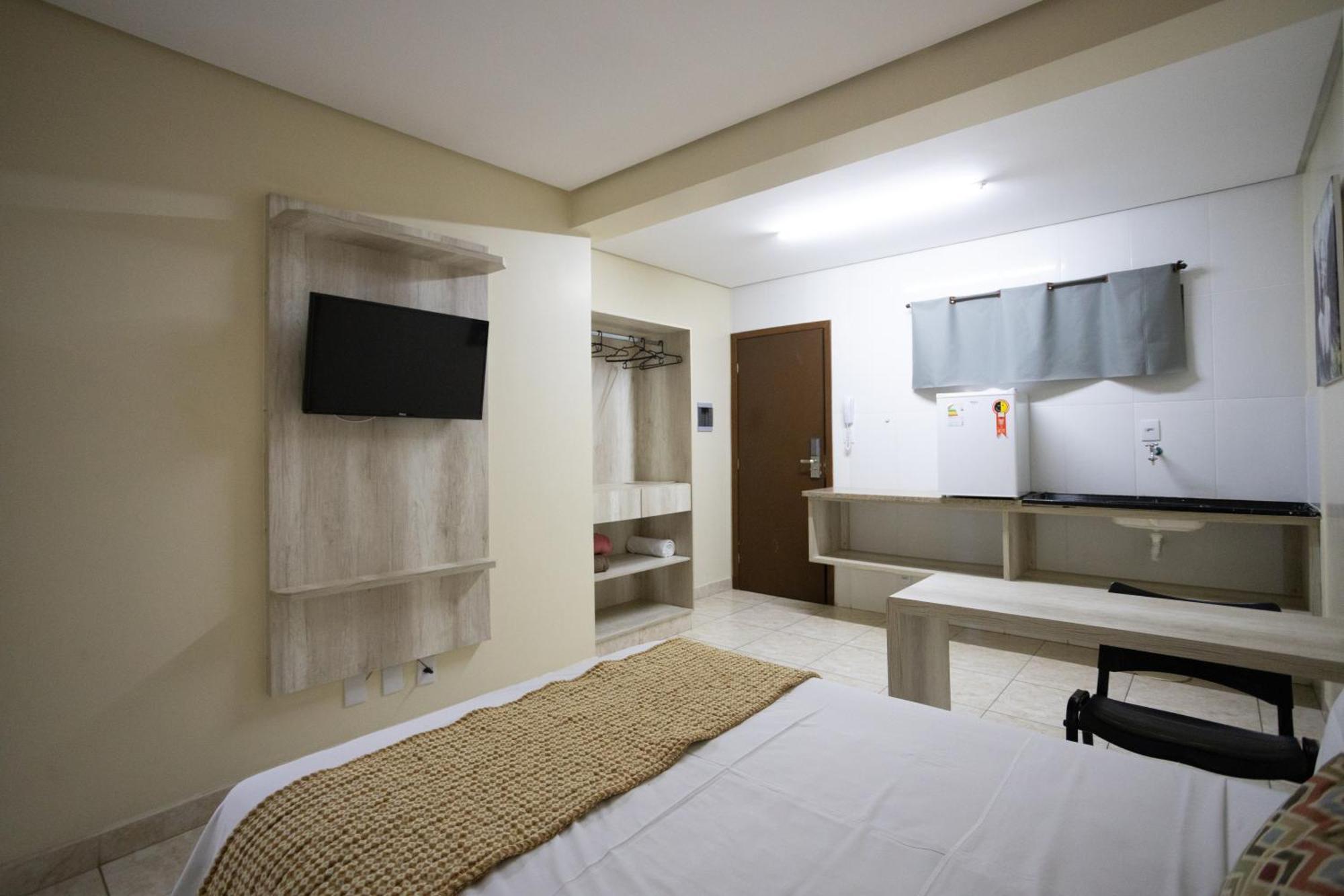 Infinity Hotel 戈亚尼亚 外观 照片