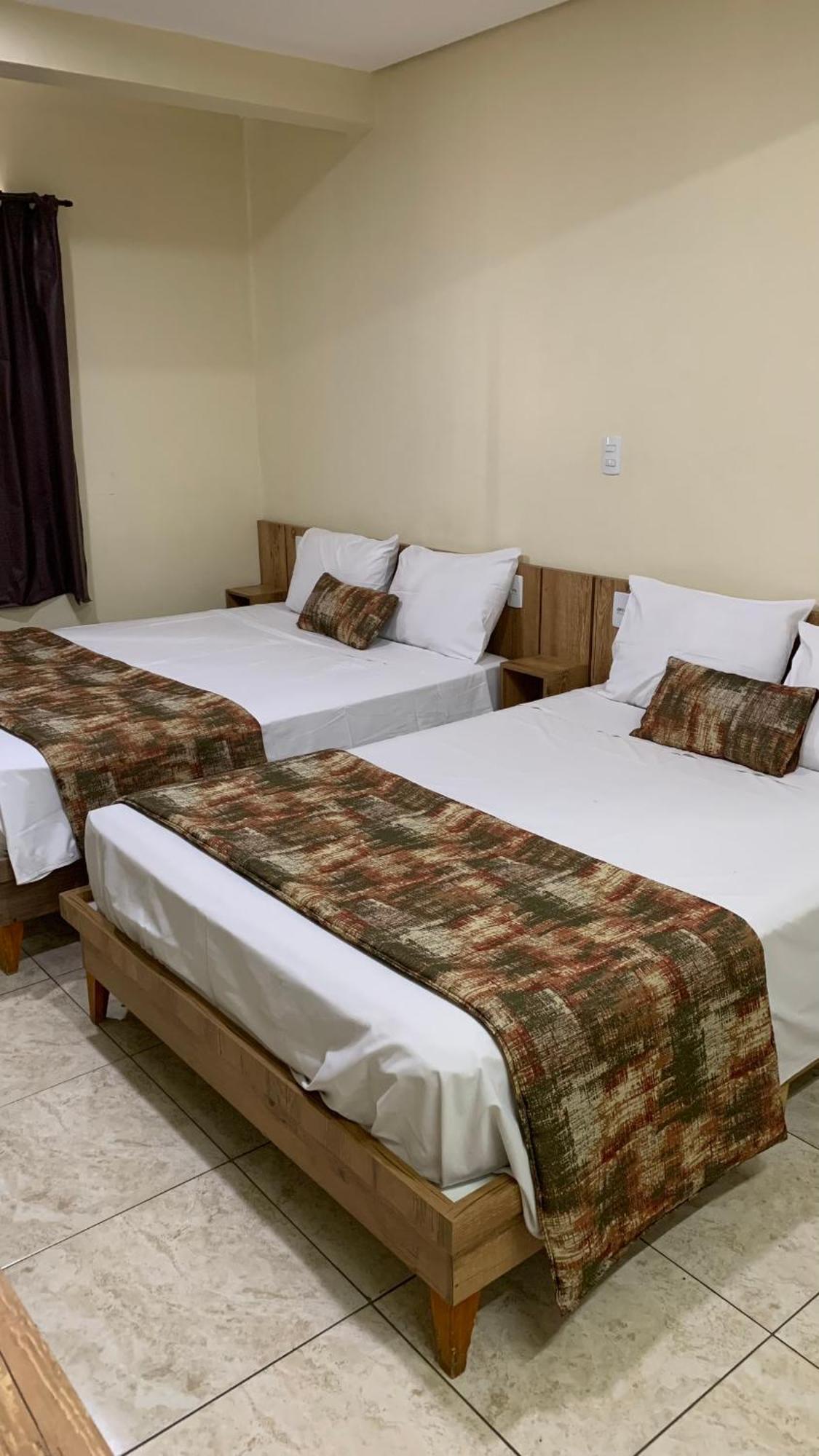 Infinity Hotel 戈亚尼亚 外观 照片